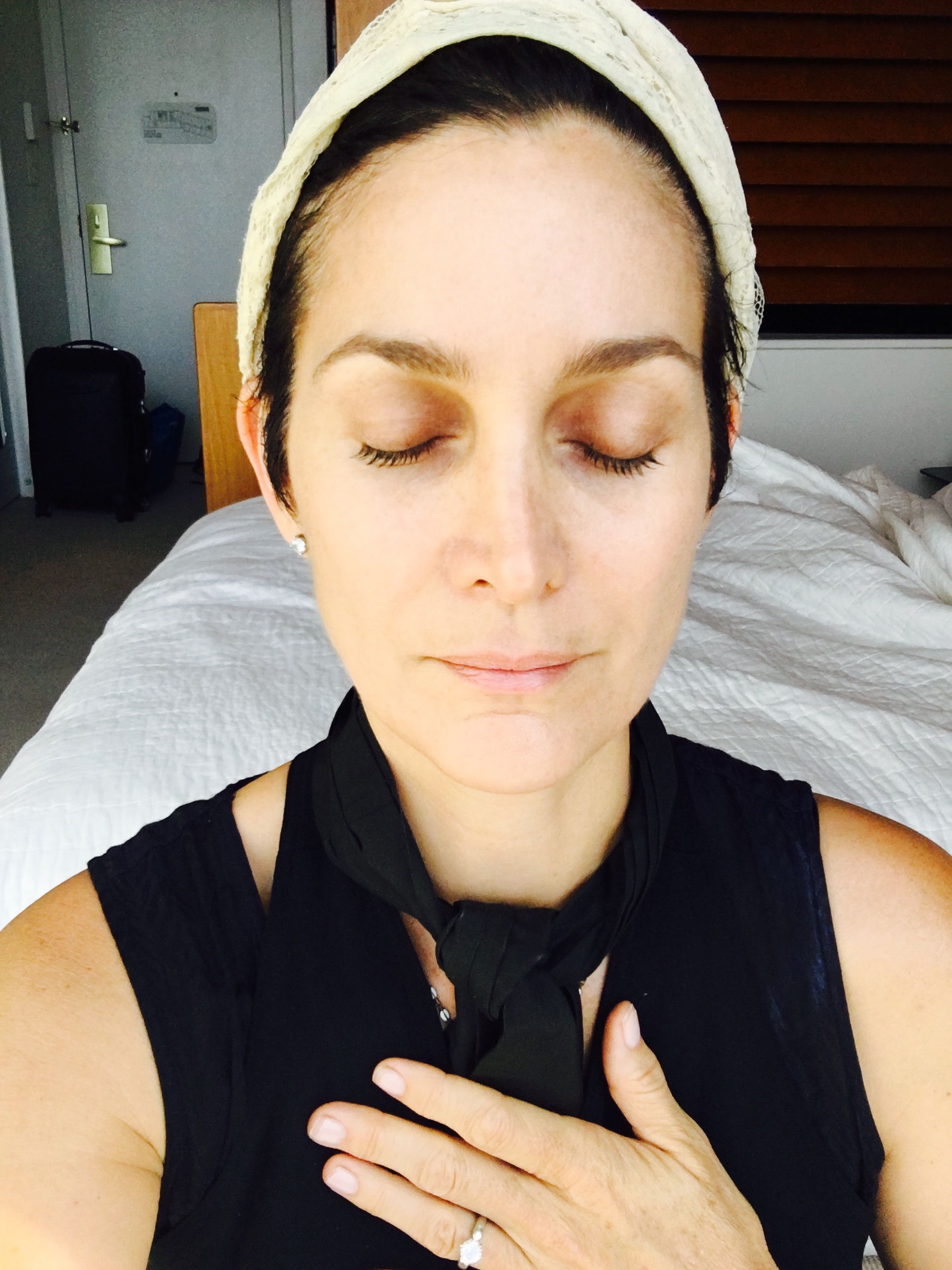 Qisqa shim kiygan qizlar fotosurati